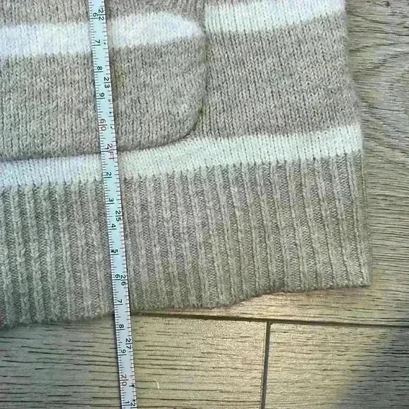 Loft Tan & White Striped Turtleneck Sweater Size M - Picture 8 of 8
